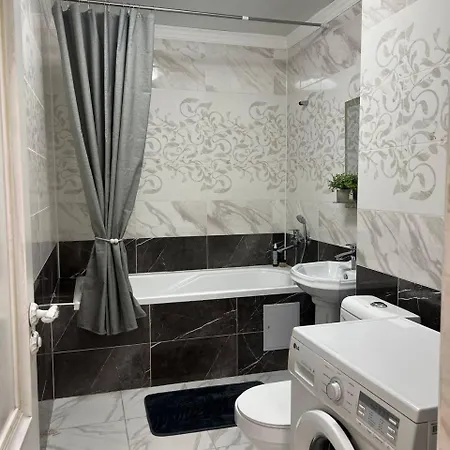 Семейные Апартаменты С Двумя Спальнями В Центре Города На Кунаева Shymkent Exterior photo