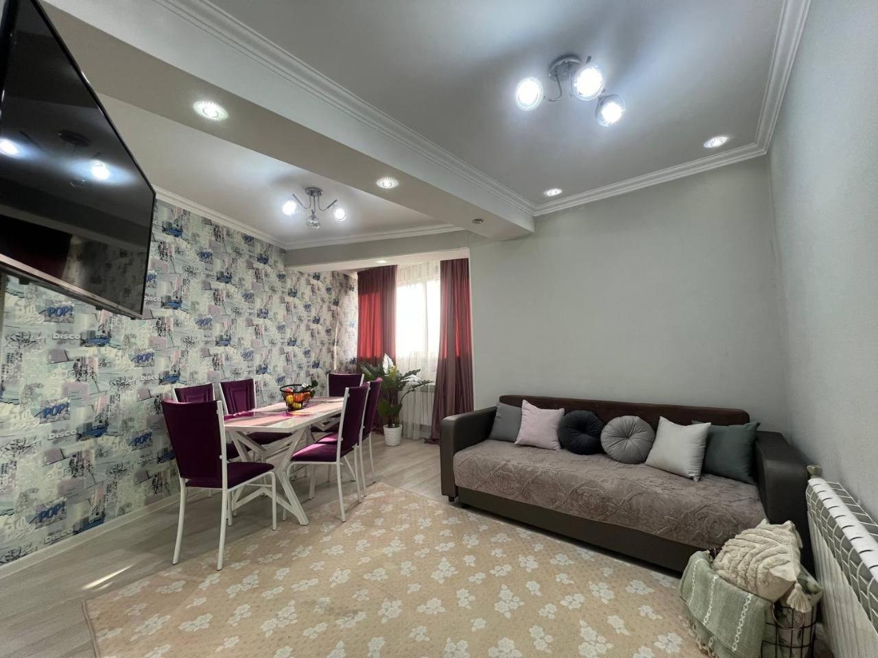 семейные с двумя спальнями в центре города на кунаева Apartment *