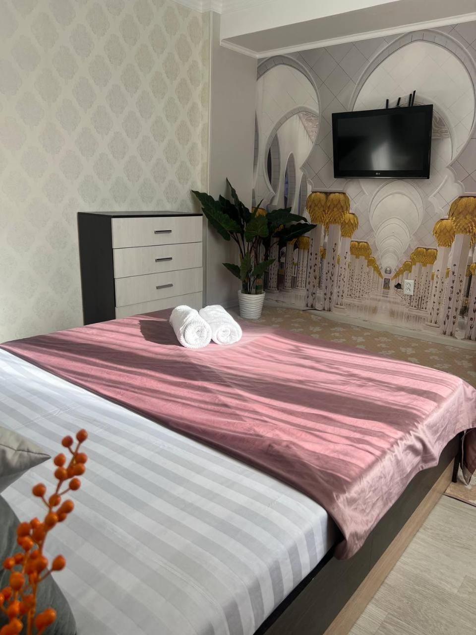 семейные с двумя спальнями в центре города на кунаева Apartment